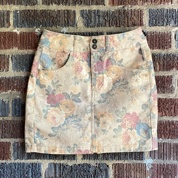 TOPSHOP floral denim mini skirt - Picture 1 of 4